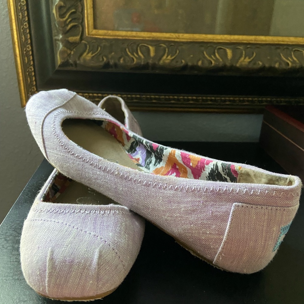 Toms size 7.5 lilac ballet flats